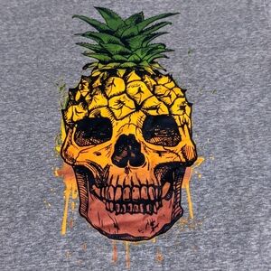 Pineapple skull tee